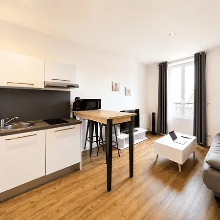 With An Unobstructed View In 3 * Lyon